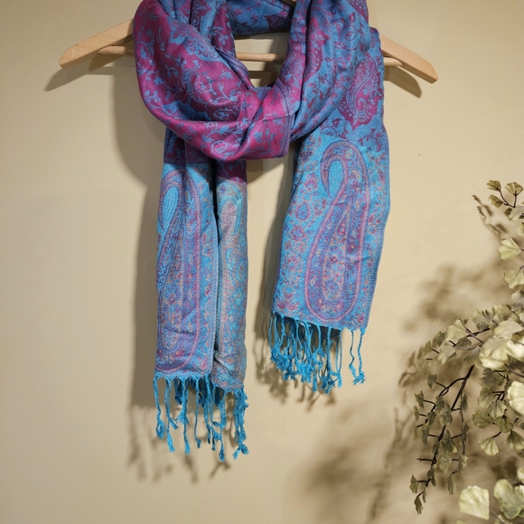 Paisley Pashmina Scarf - Picture 15 of 16